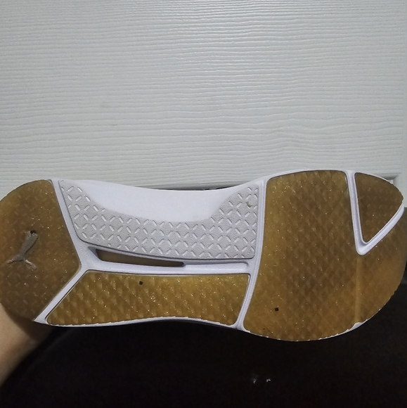 Puma Fierce Black- Gold shoes Used once - Picture 3 of 6